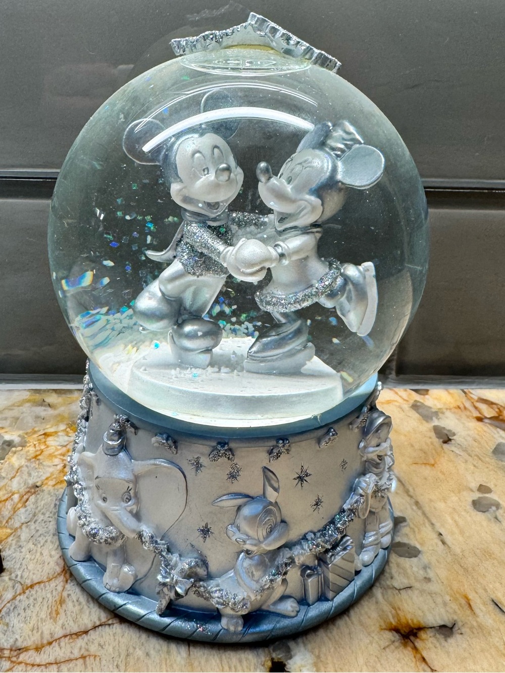 Disney Store Exclusive Special Edition Snow Globe 2002